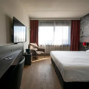 4* Отель Bastion Alexander